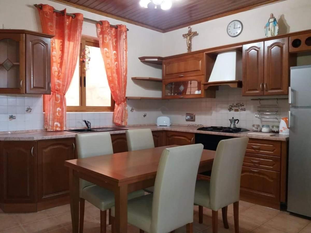 Entire Senglea Seaview Town House Villa ภายนอก รูปภาพ